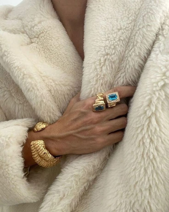 Throw it away: everything you need to know about vintage jewelry