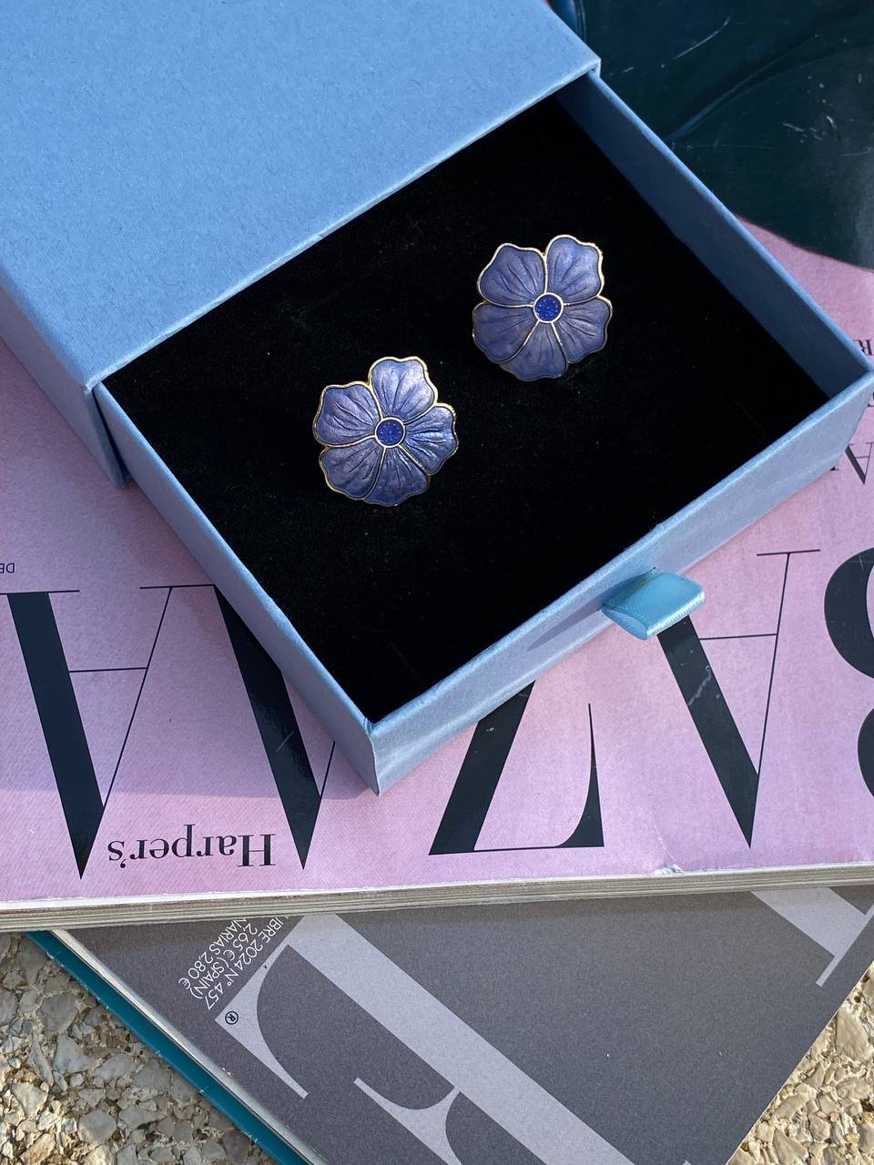 Violets Elegance