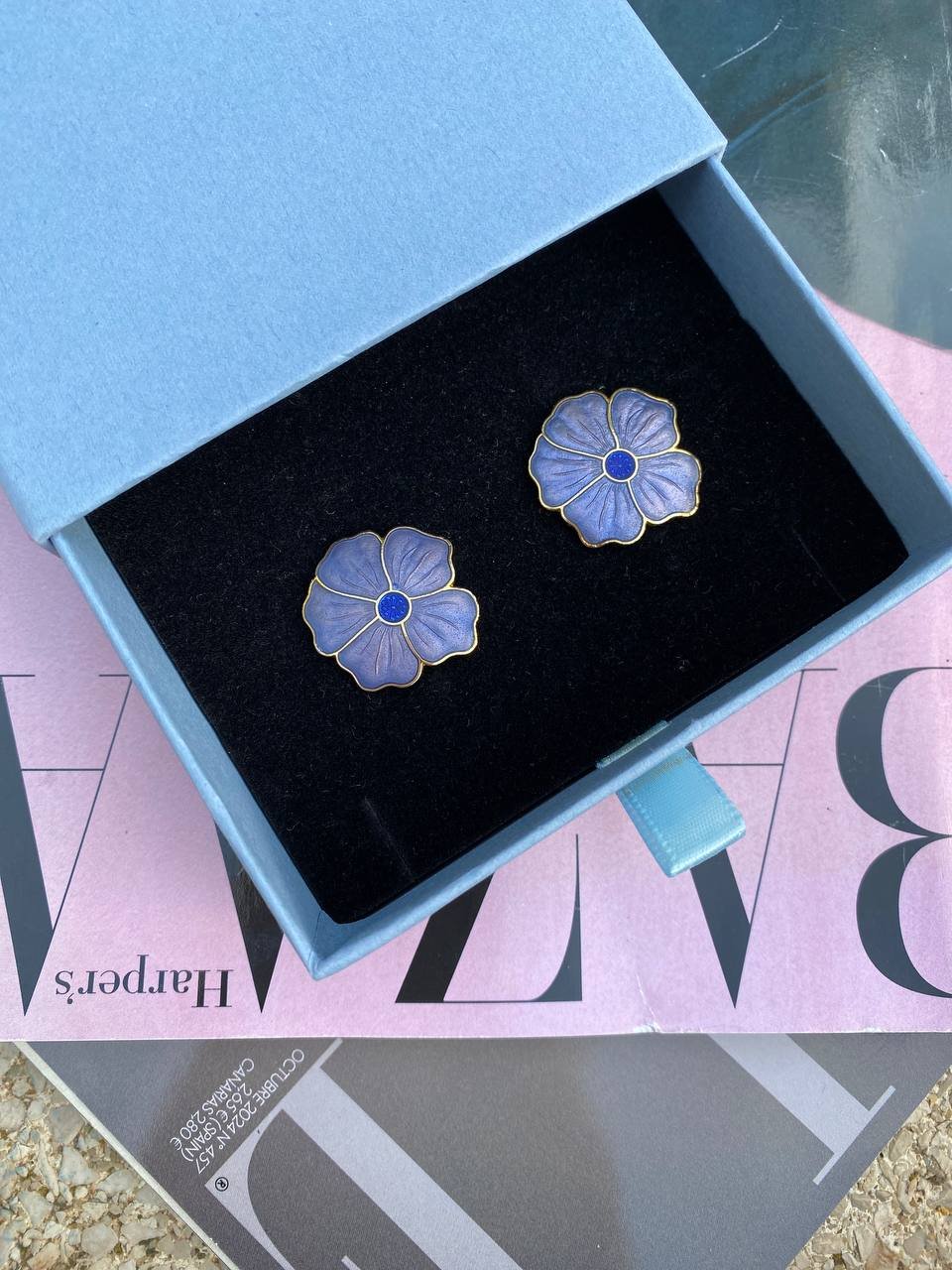 Violets Elegance